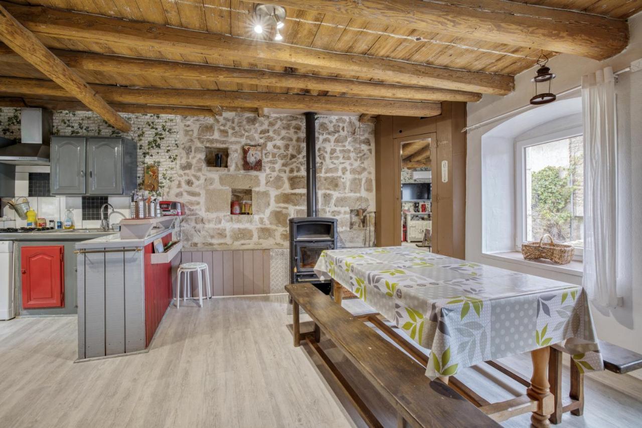 Maison Charmante A Valprivas Avec Jardin Prive. Kültér fotó
